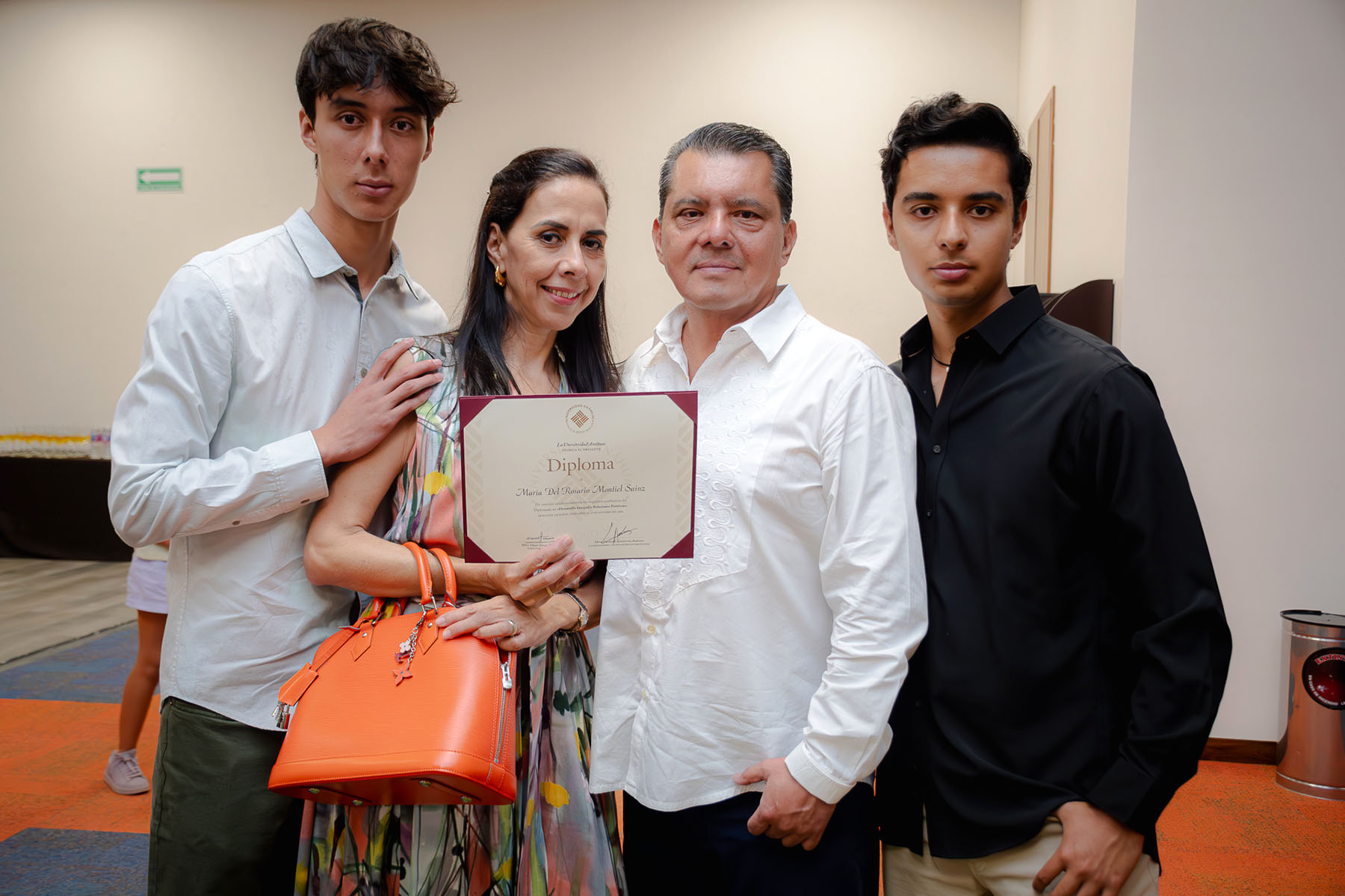 41 / 76 - Clausura de los Diplomados en Desarrollo Integral, en Duelo y Resiliencia y en Diseño