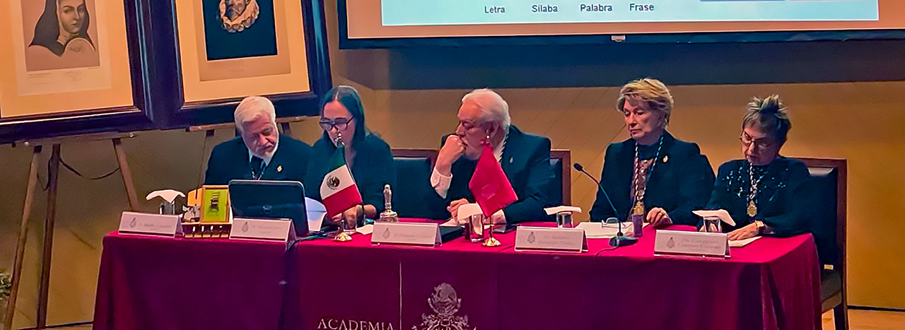 Consejera de Diseño Gráfico Ingresa a la Academia Mexicana de la Lengua