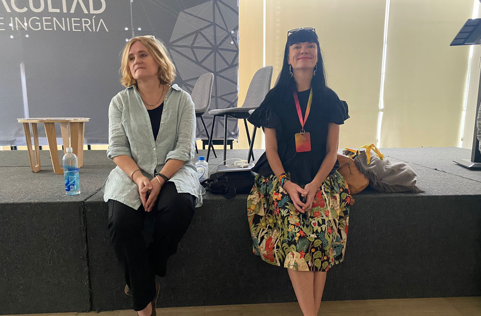 5 / 19 - Estudiantes de Diseño Gráfico en el Encuentro Ecos Creativos de la Bienal Internacional