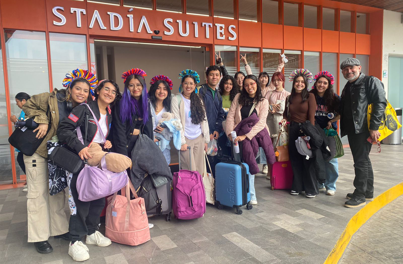 18 / 19 - Estudiantes de Diseño Gráfico en el Encuentro Ecos Creativos de la Bienal