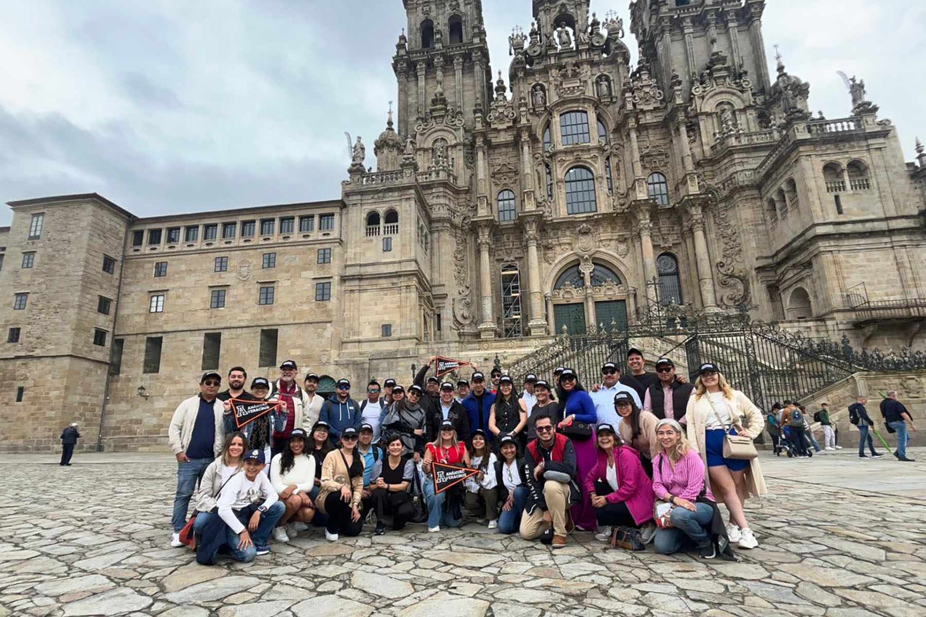 3 / 3 - Estudiantes de Posgrado Concluyen Experiencia Única Enfocada al Sector Empresarial y