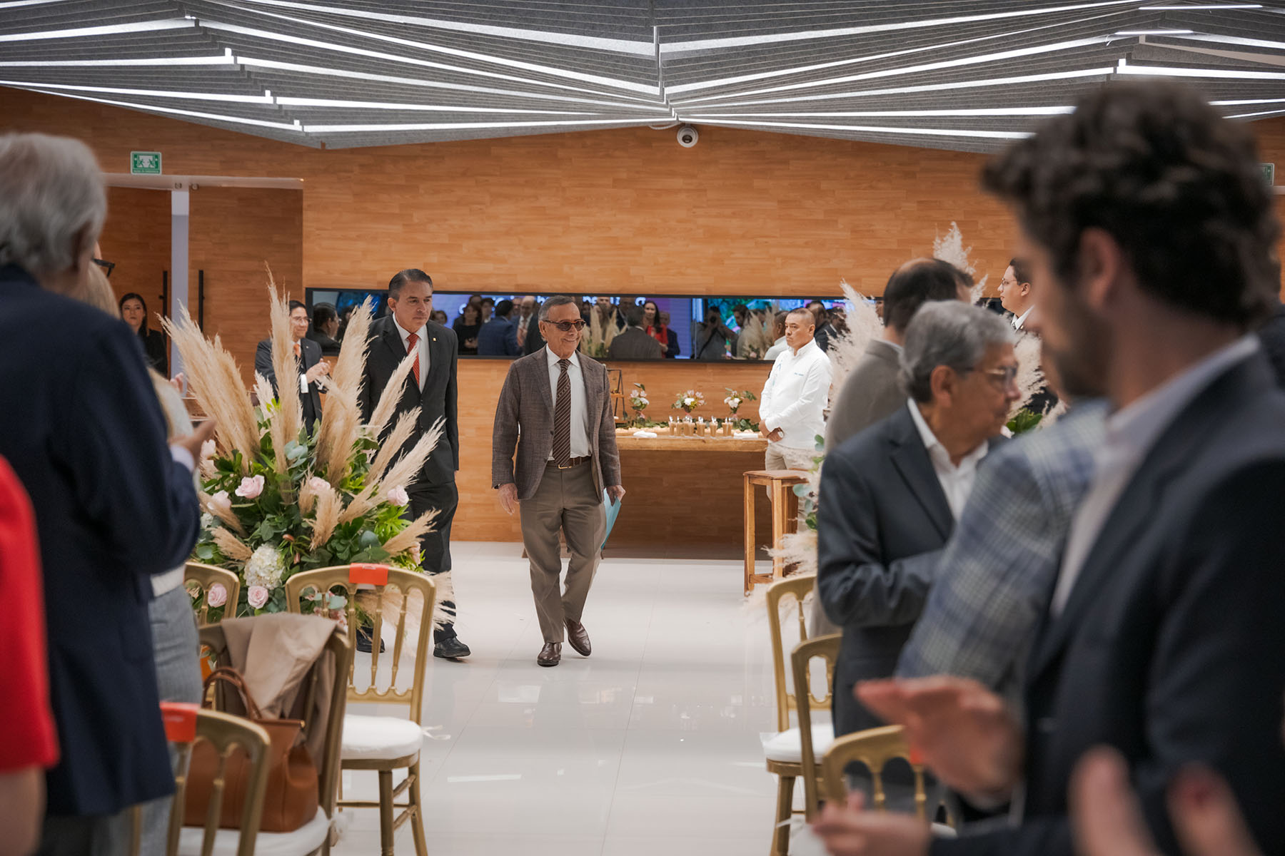 1 / 82 - Homenaje al Dr. Alfredo Chedraui Obeso, Presidente Fundador y Vitalicio de Nuestra