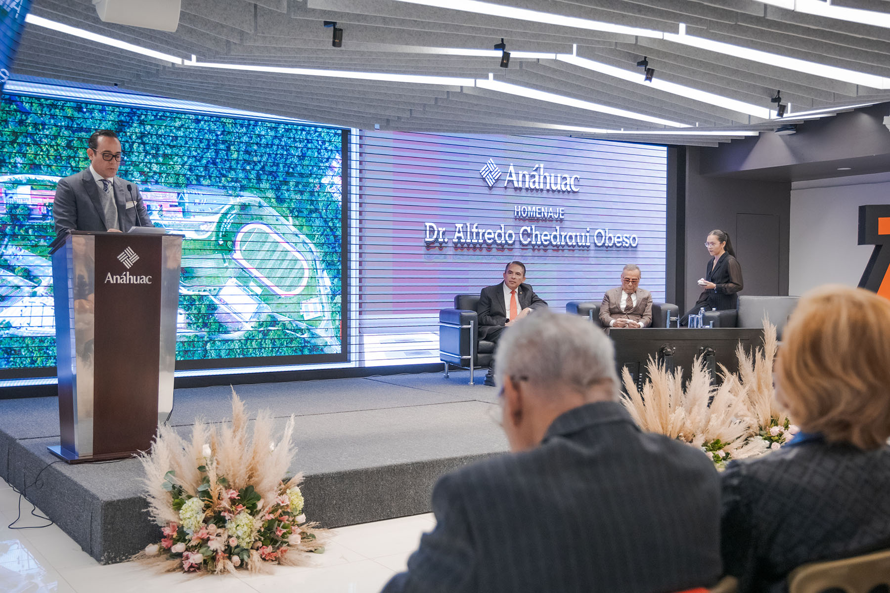 29 / 82 - Homenaje al Dr. Alfredo Chedraui Obeso, Presidente Fundador y Vitalicio de Nuestra