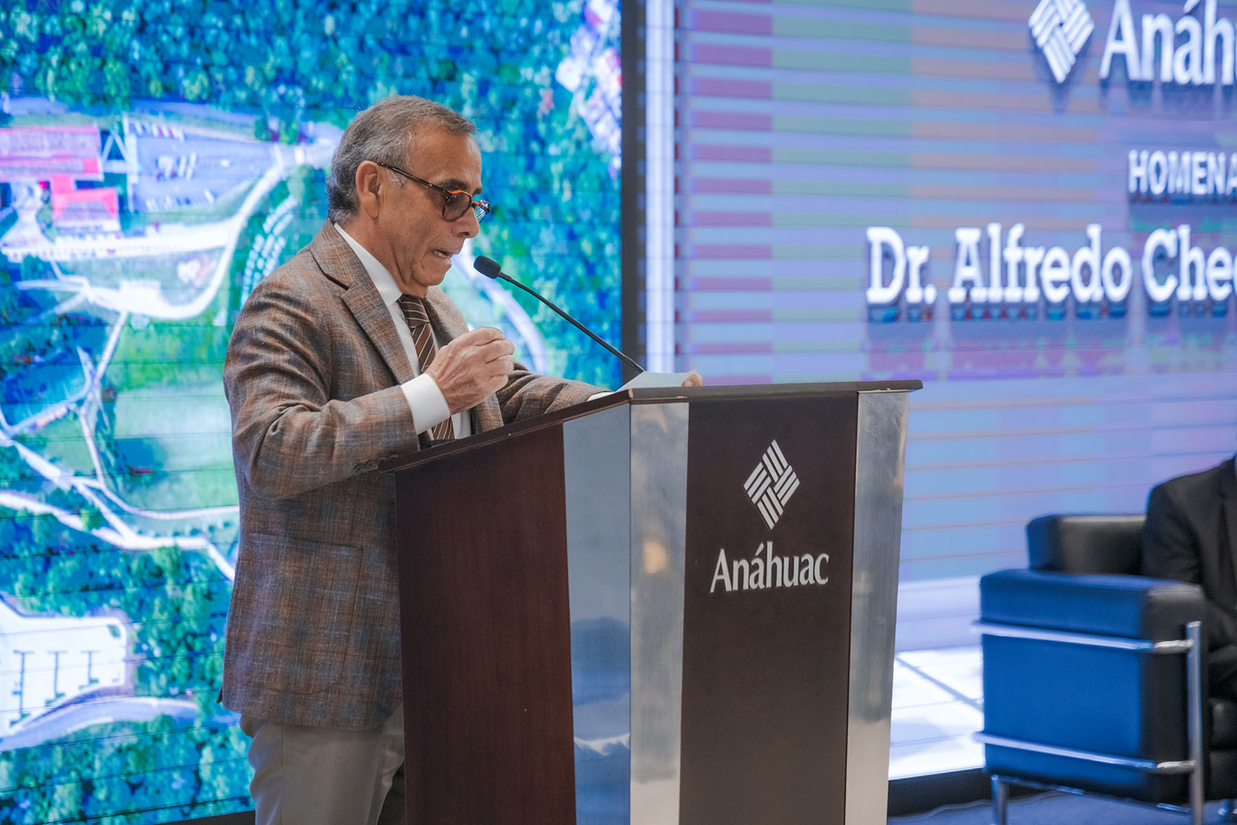 51 / 82 - Homenaje al Dr. Alfredo Chedraui Obeso, Presidente Fundador y Vitalicio de Nuestra