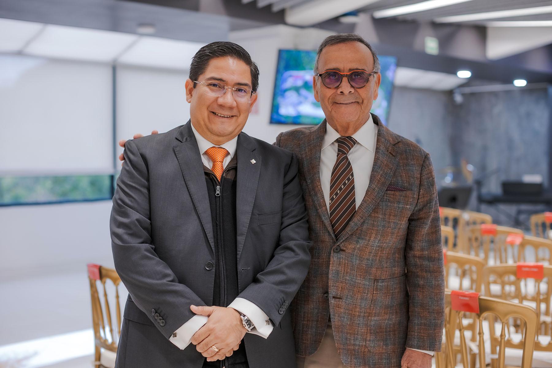 76 / 82 - Homenaje al Dr. Alfredo Chedraui Obeso, Presidente Fundador y Vitalicio de Nuestra