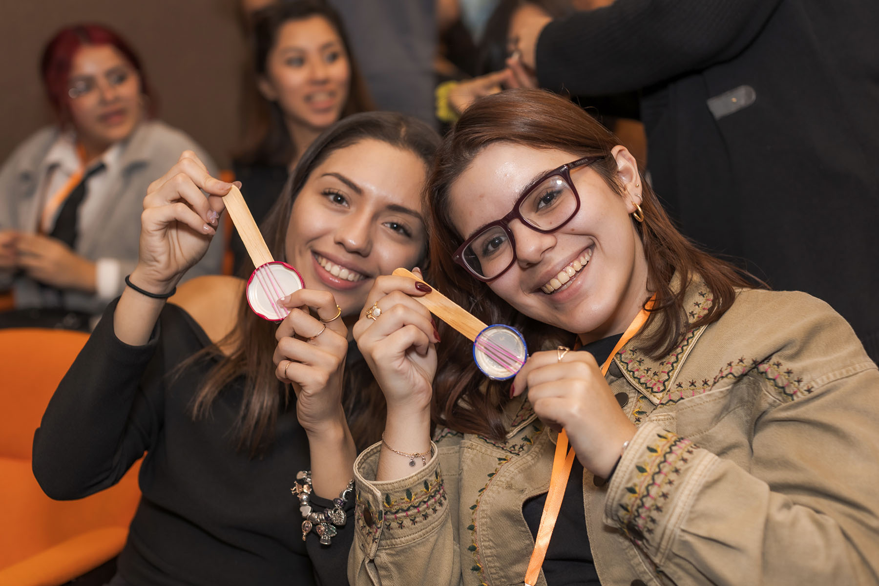 33 / 50 - Celebrando los Primeros Diez Años de la Escuela de Psicología