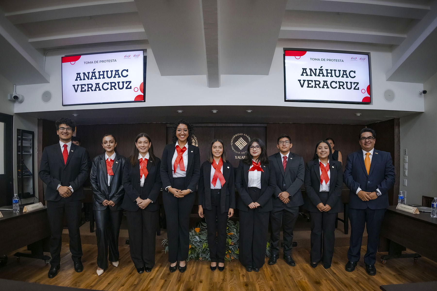 1 / 10 - IMEF Universitario: Un Compromiso Renovado con el Futuro Financiero