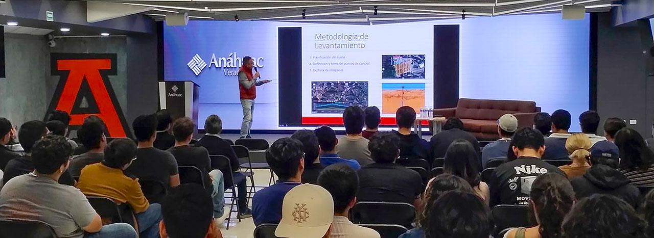 Éxito en la Primera Expo Topografía y Geotecnia