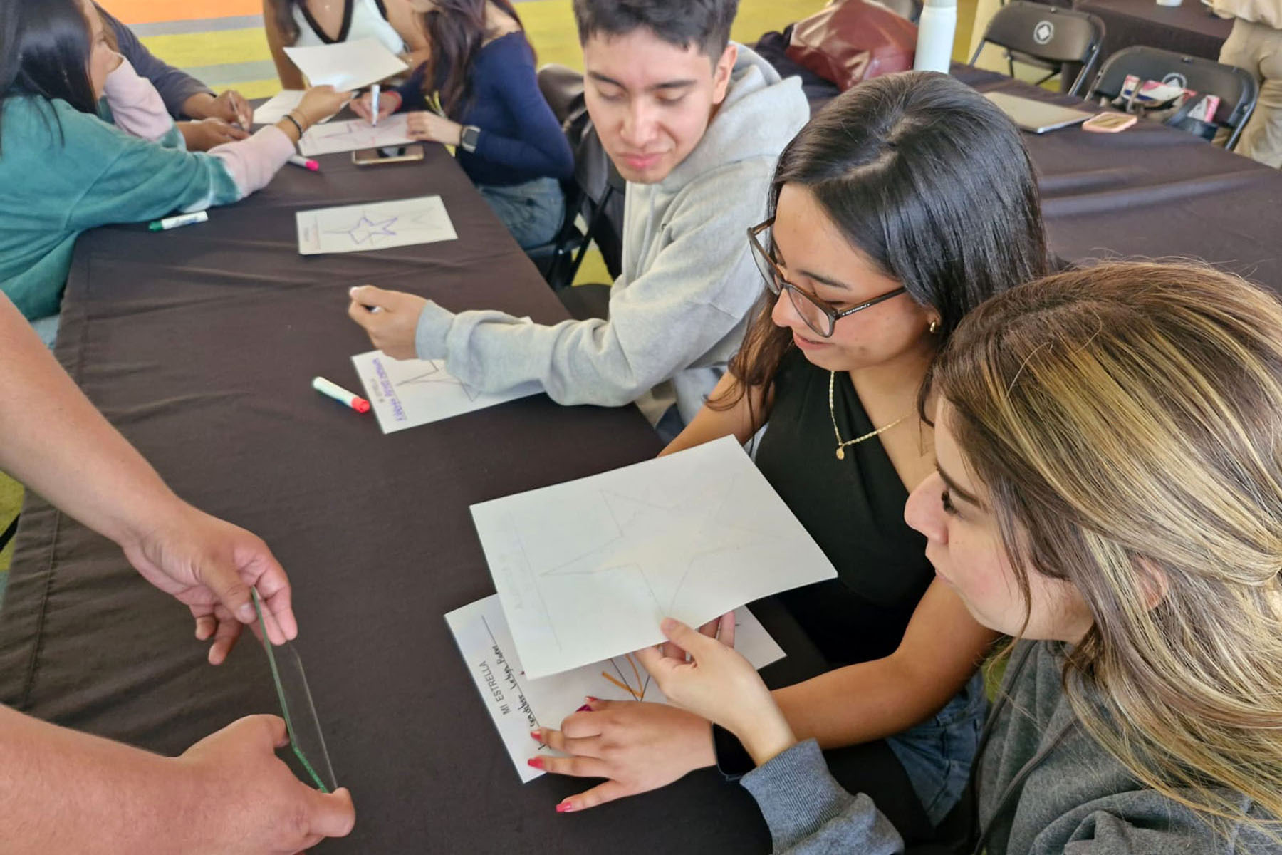 2 / 4 - Taller Conferencia: Desarrollando Habilidades Creativas
