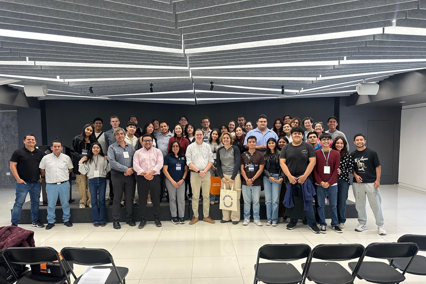 3 / 5 - Tercer Simposio de Ingeniería Biomédica