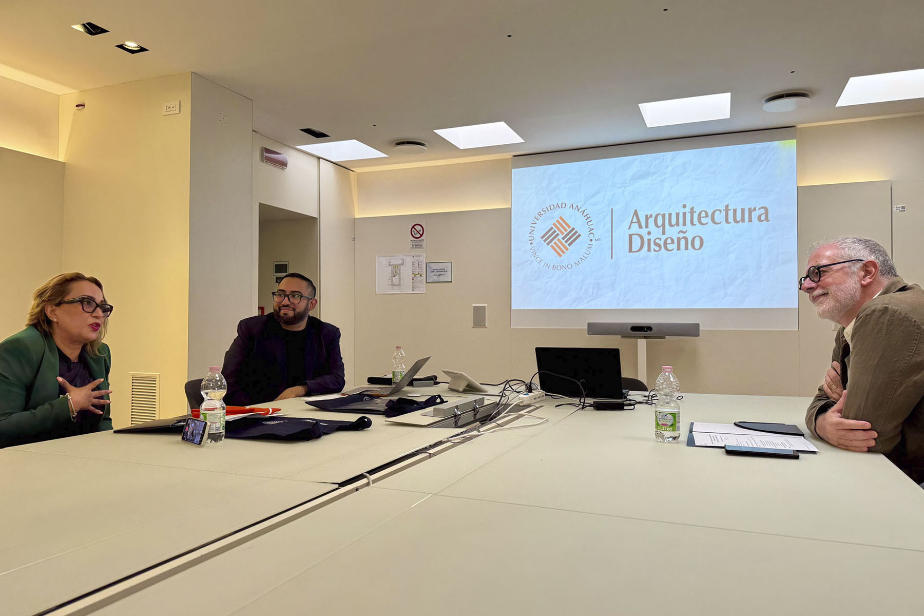 1 / 15 - La Escuela de Arquitectura Visita el Politécnico de Milán