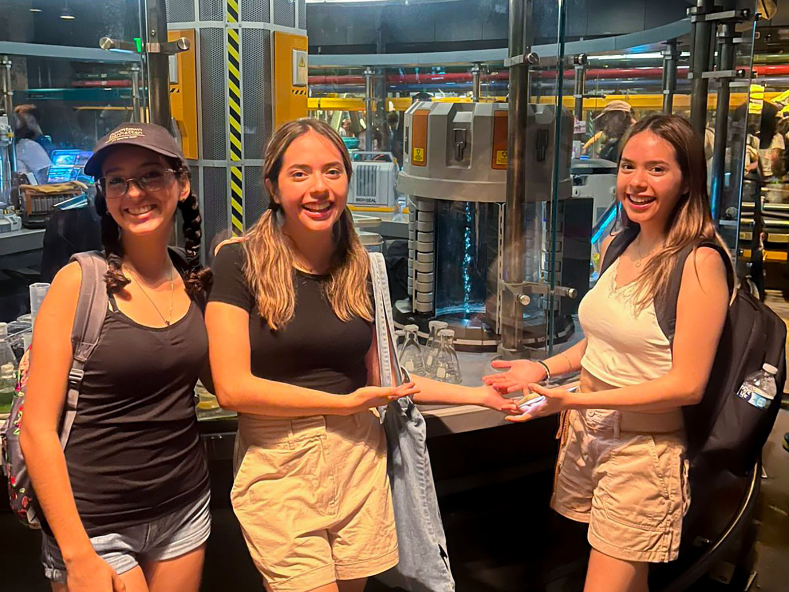 3 / 24 - Alumnos Anáhuac Participan en el Programa de Intercambio Cultural de Disney