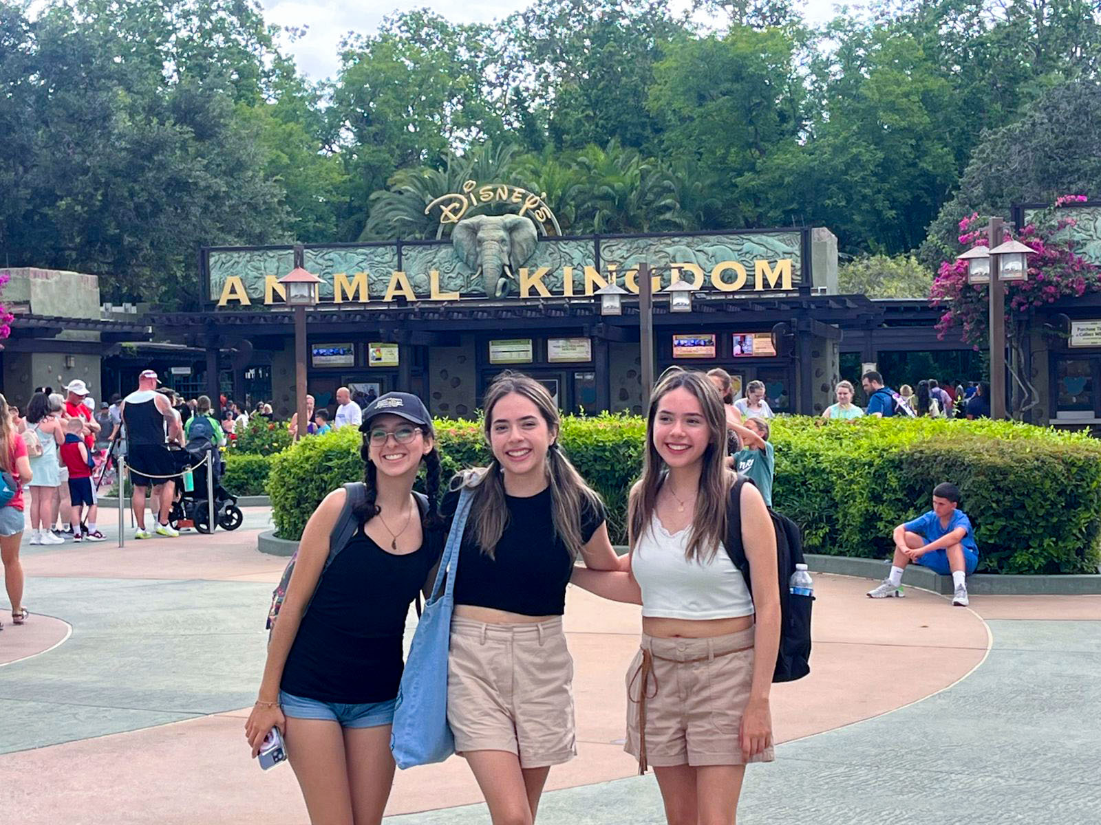 4 / 24 - Alumnos Anáhuac Participan en el Programa de Intercambio Cultural de Disney