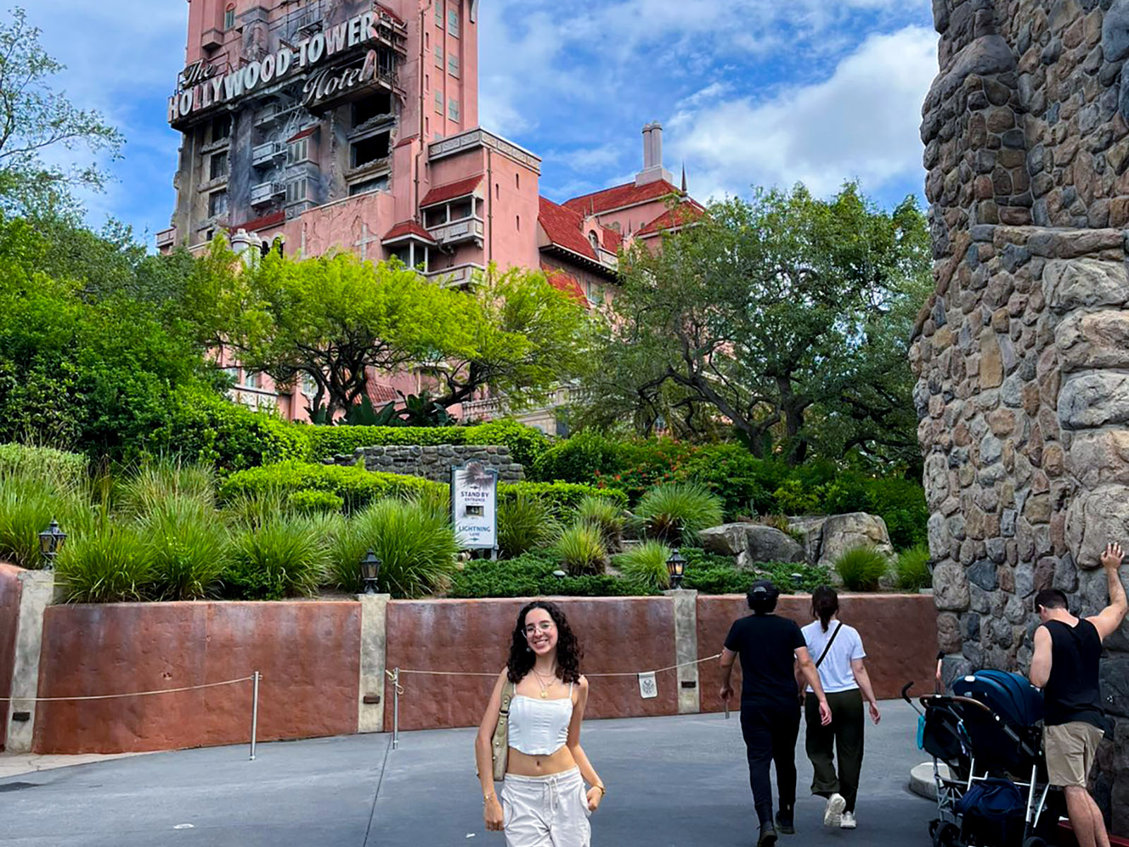 5 / 24 - Alumnos Anáhuac Participan en el Programa de Intercambio Cultural de Disney