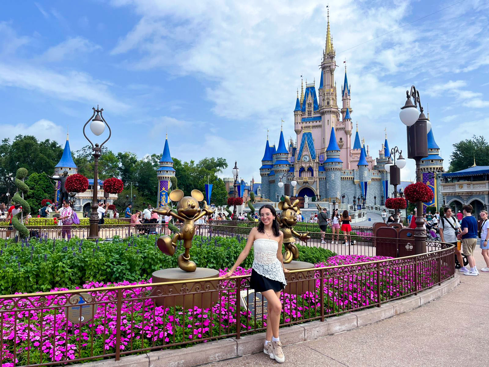 12 / 24 - Alumnos Anáhuac Participan en el Programa de Intercambio Cultural de Disney