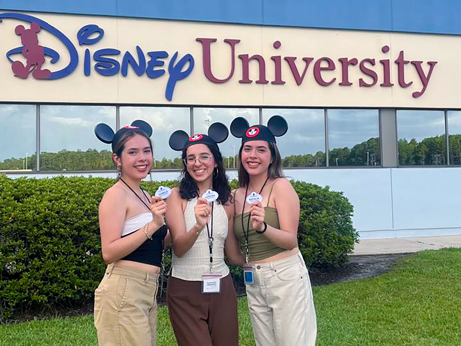 1 / 24 - Alumnos Anáhuac Participan en el Programa de Intercambio Cultural de Disney