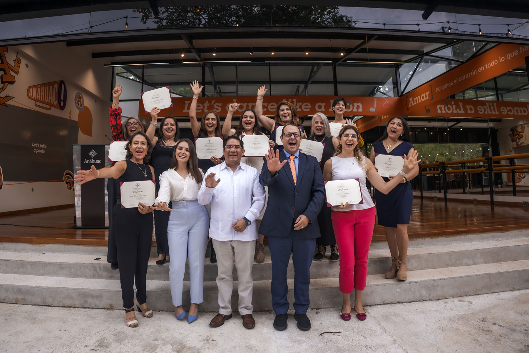 43 / 62 - Clausura del Diplomado en Desarrollo Humano: Un Cierre Lleno de Arte, Reflexión y