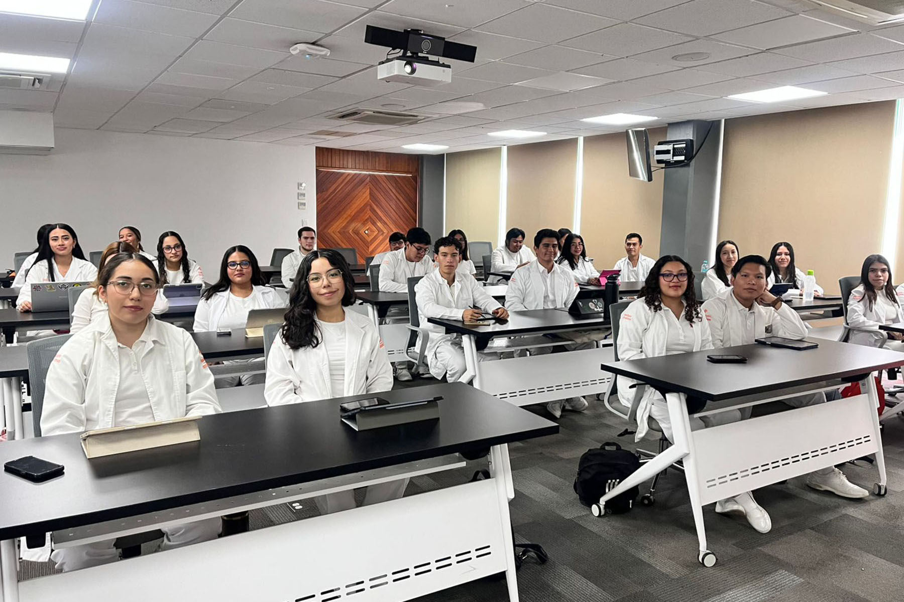 6 / 9 - Cursos de Verano Internacionales para Alumnos de Médico Cirujano