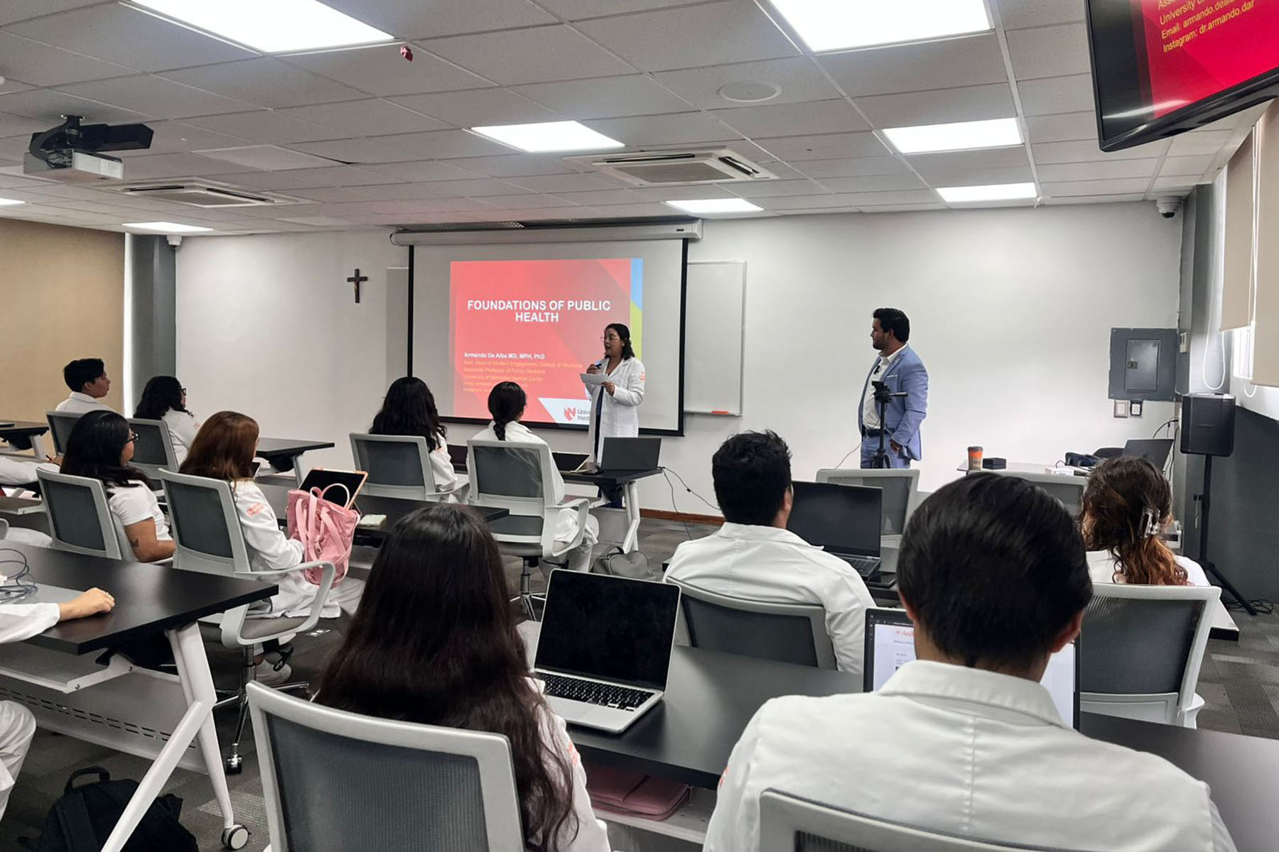8 / 9 - Cursos de Verano Internacionales para Alumnos de Médico Cirujano