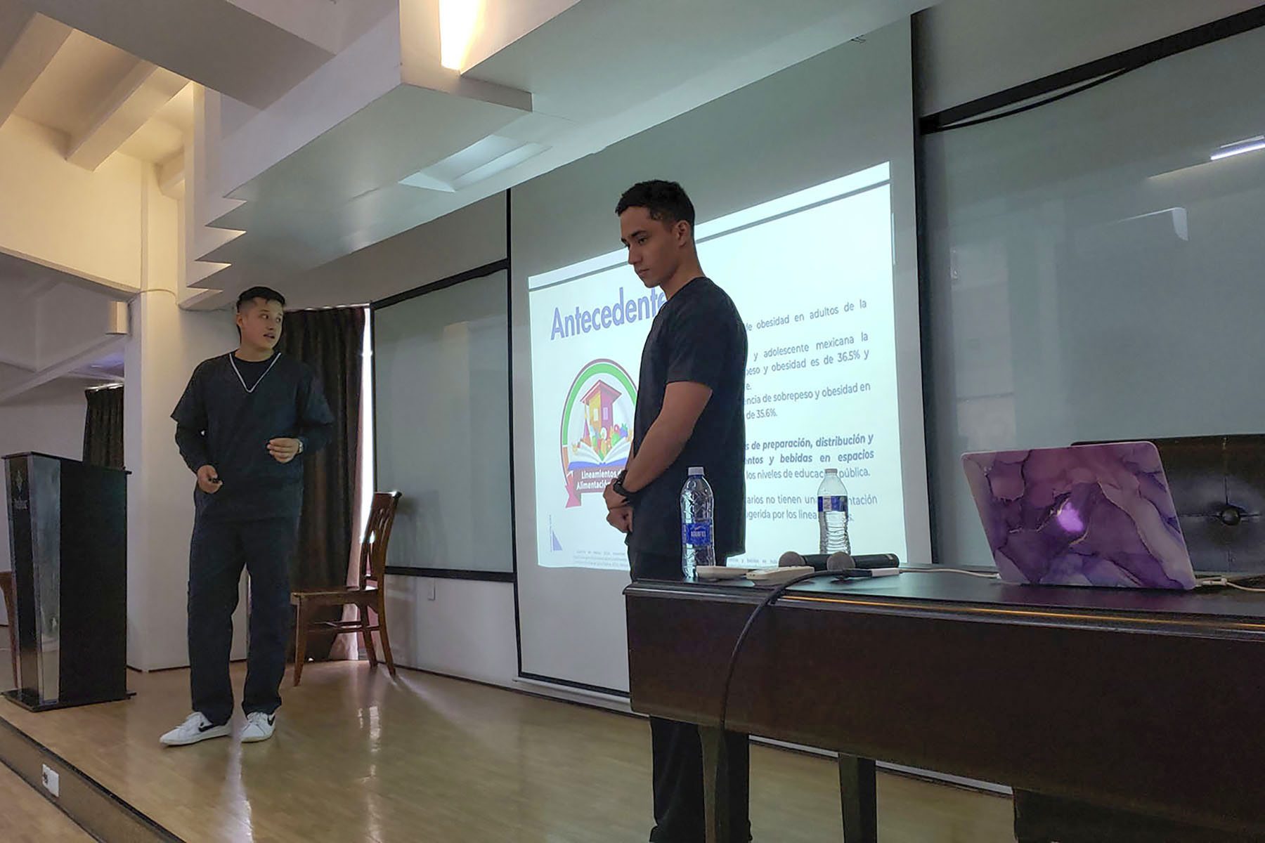 1 / 14 - Seminario Leones de la Ciencia
