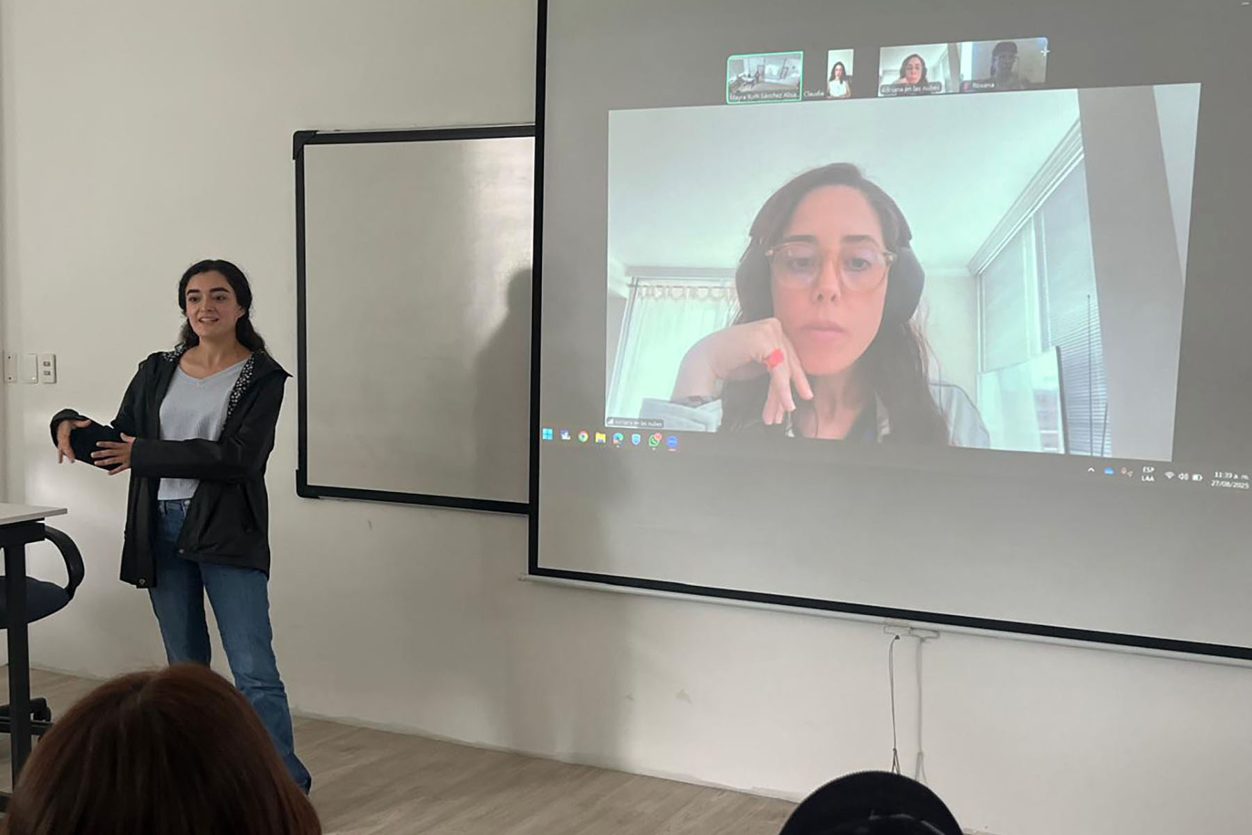 4 / 7 - Inspiración: Charla Entre Estudiantes y Consejo Consultivo de Diseño 4 / 7 - Inspiración: Charla Entre Estudiantes y Consejo Consultivo de Diseño