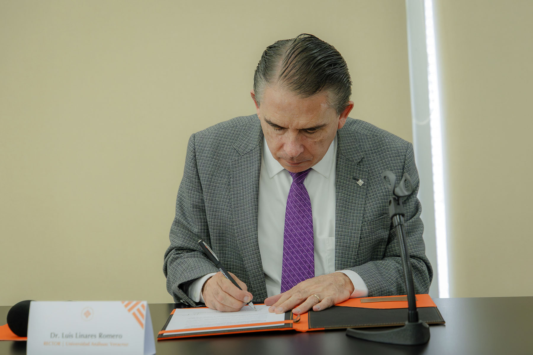 9 / 16 - Firma de Convenio con la Correduría Pública 16 de Córdoba 9 / 16 - Firma de Convenio con la Correduría Pública 16 de Córdoba