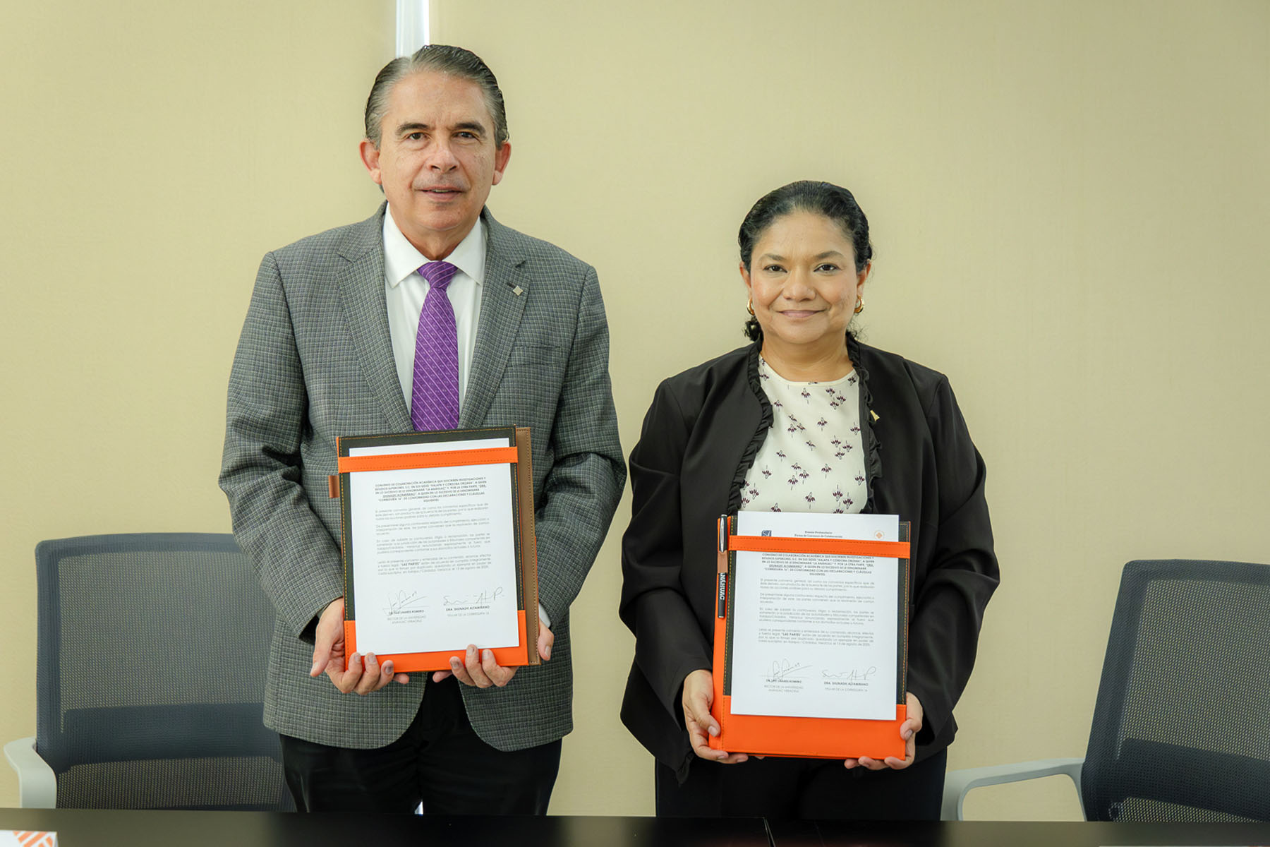 11 / 16 - Firma de Convenio con la Correduría Pública 16 de Córdoba 11 / 16 - Firma de Convenio con la Correduría Pública 16 de Córdoba