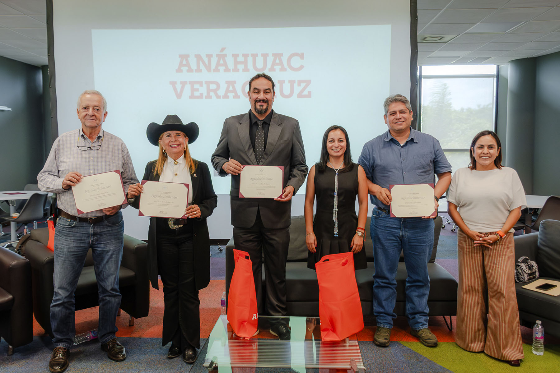 42 / 45 - Foro: Momentos que Definen una Trayectoria 42 / 45 - Foro: Momentos que Definen una Trayectoria