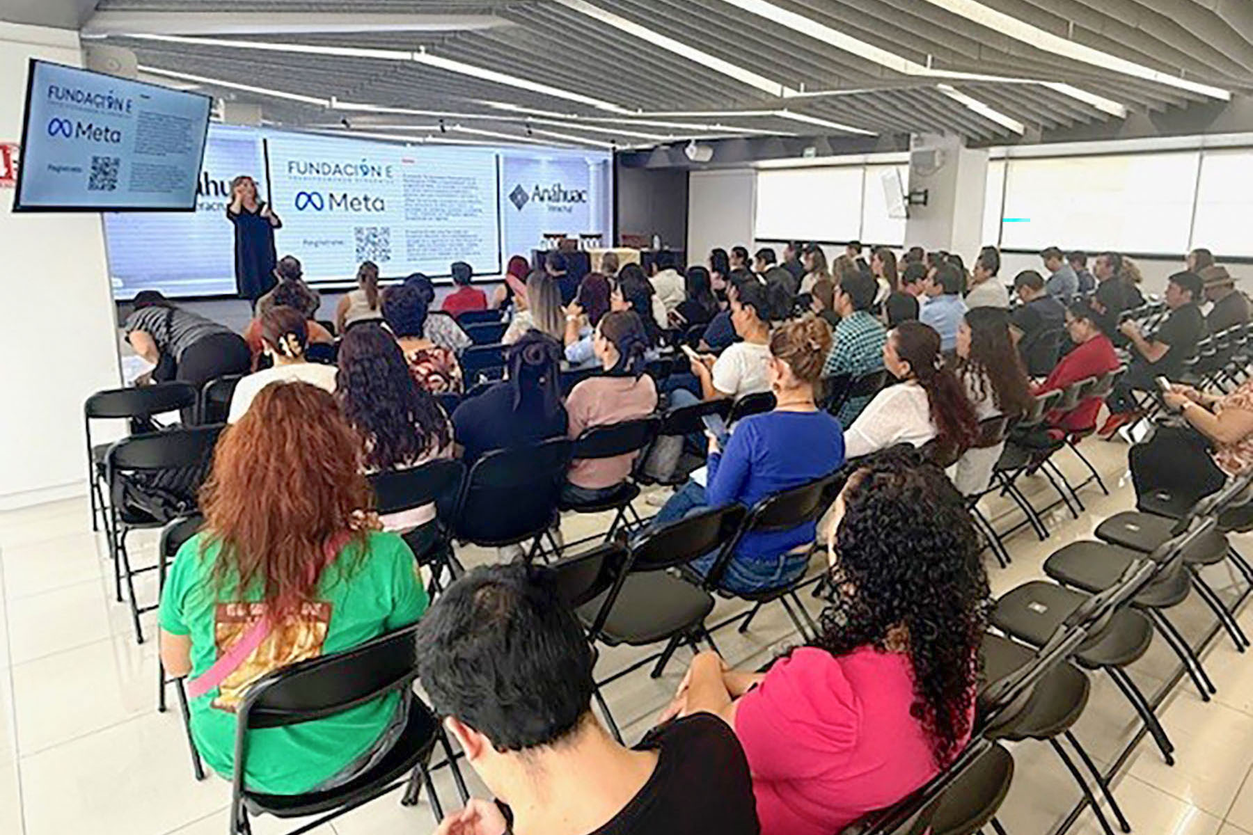 3 / 6 - Inteligencia Artificial Generativa: Potencializando el Marketing de PYMES y Emprendedores 3 / 6 - Inteligencia Artificial Generativa: Potencializando el Marketing de PYMES y Emprendedores