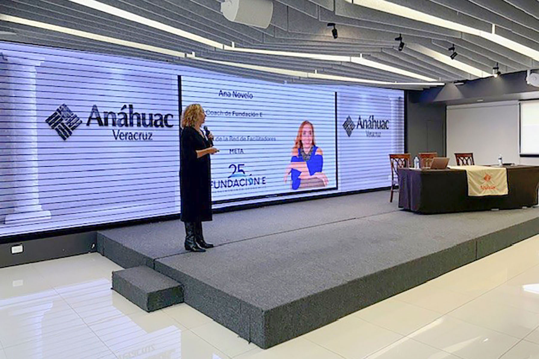 4 / 6 - Inteligencia Artificial Generativa: Potencializando el Marketing de PYMES y Emprendedores 4 / 6 - Inteligencia Artificial Generativa: Potencializando el Marketing de PYMES y Emprendedores