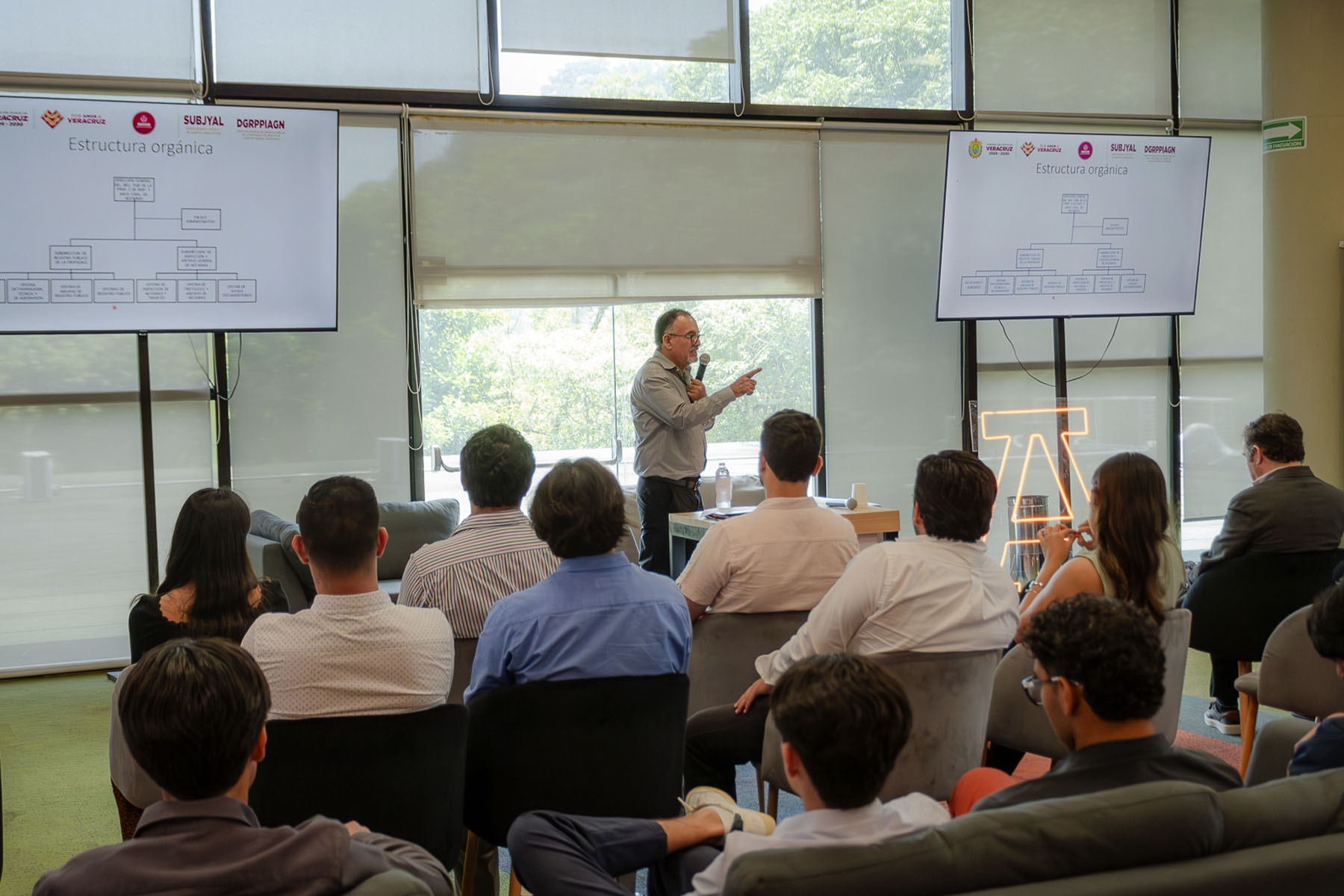 2 / 6 - Primera Jornada Notarial Anáhuac 2025 2 / 6 - Primera Jornada Notarial Anáhuac 2025