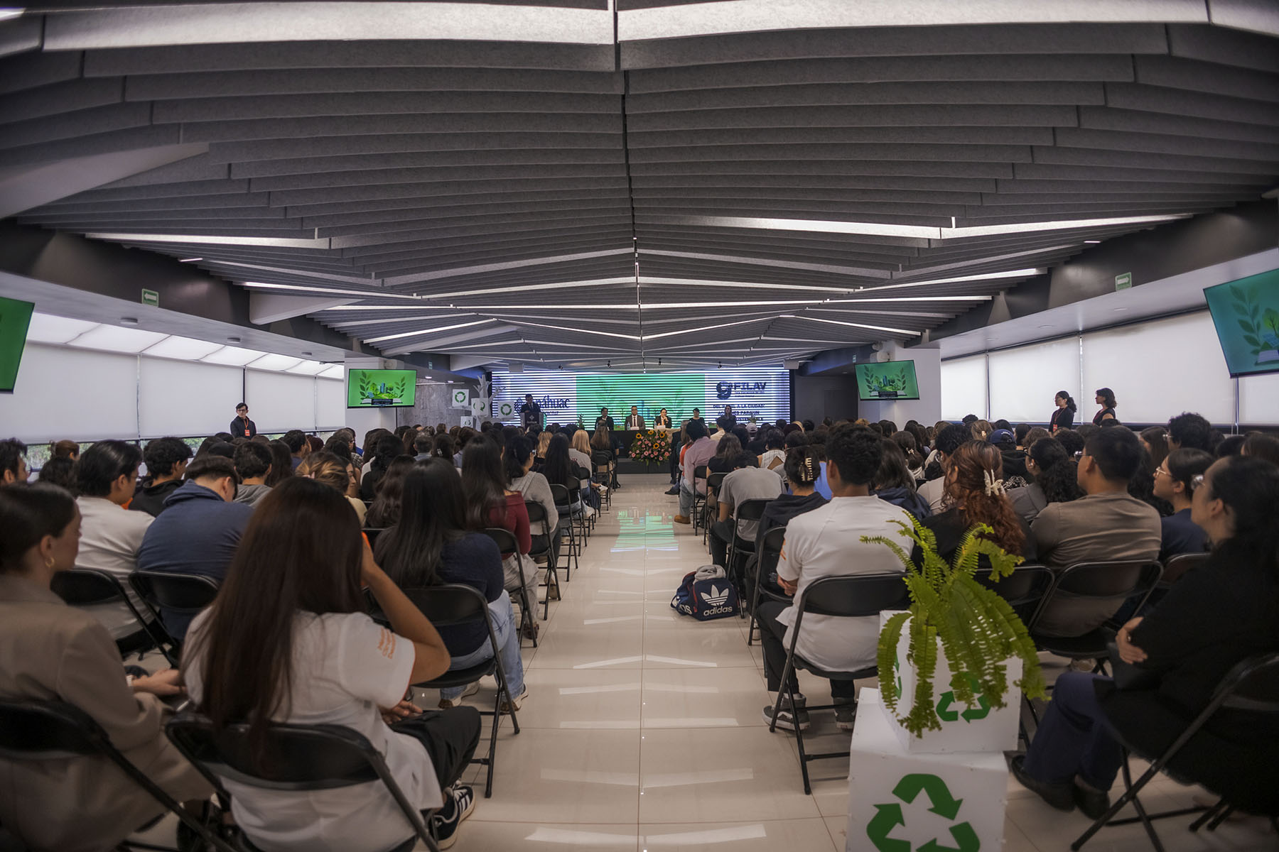 3 / 12 - 9.ª Feria Internacional del Libro Anáhuac Veracruz (FILAV) 3 / 12 - 9.ª Feria Internacional del Libro Anáhuac Veracruz (FILAV)