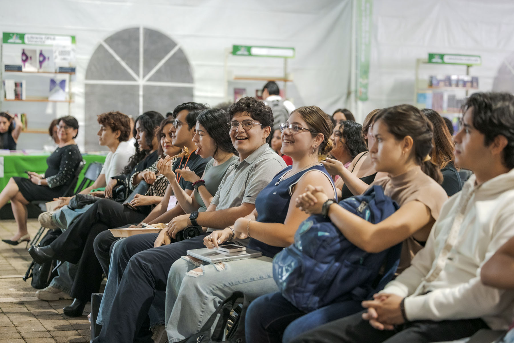 5 / 12 - 9.ª Feria Internacional del Libro Anáhuac Veracruz (FILAV) 5 / 12 - 9.ª Feria Internacional del Libro Anáhuac Veracruz (FILAV)