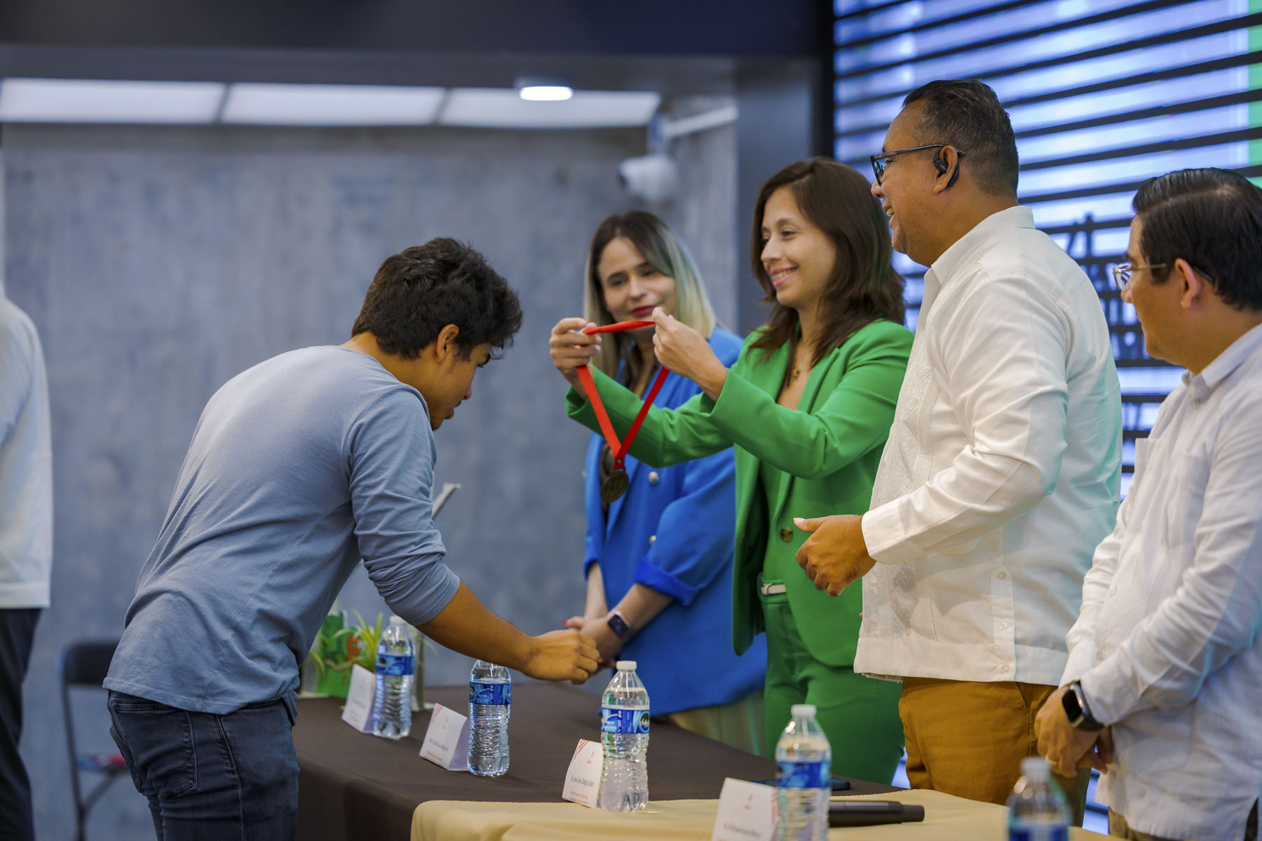 7 / 12 - 9.ª Feria Internacional del Libro Anáhuac Veracruz (FILAV) 7 / 12 - 9.ª Feria Internacional del Libro Anáhuac Veracruz (FILAV)