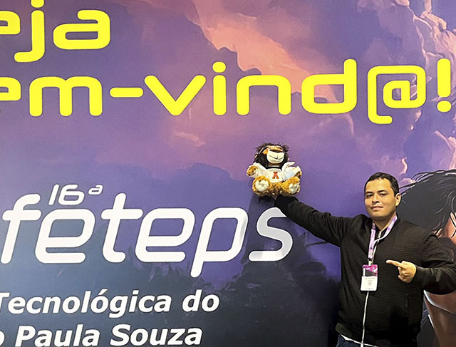 Alumnos Representan a México en Feria Internacional de Tecnología en Brasil