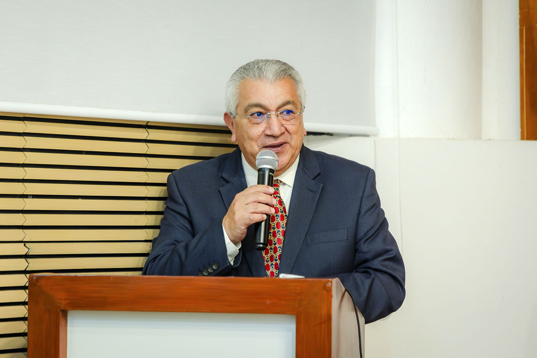 9 / 22 - Bienvenida de la Maestría en Economía y Negocios III 9 / 22 - Bienvenida de la Maestría en Economía y Negocios III