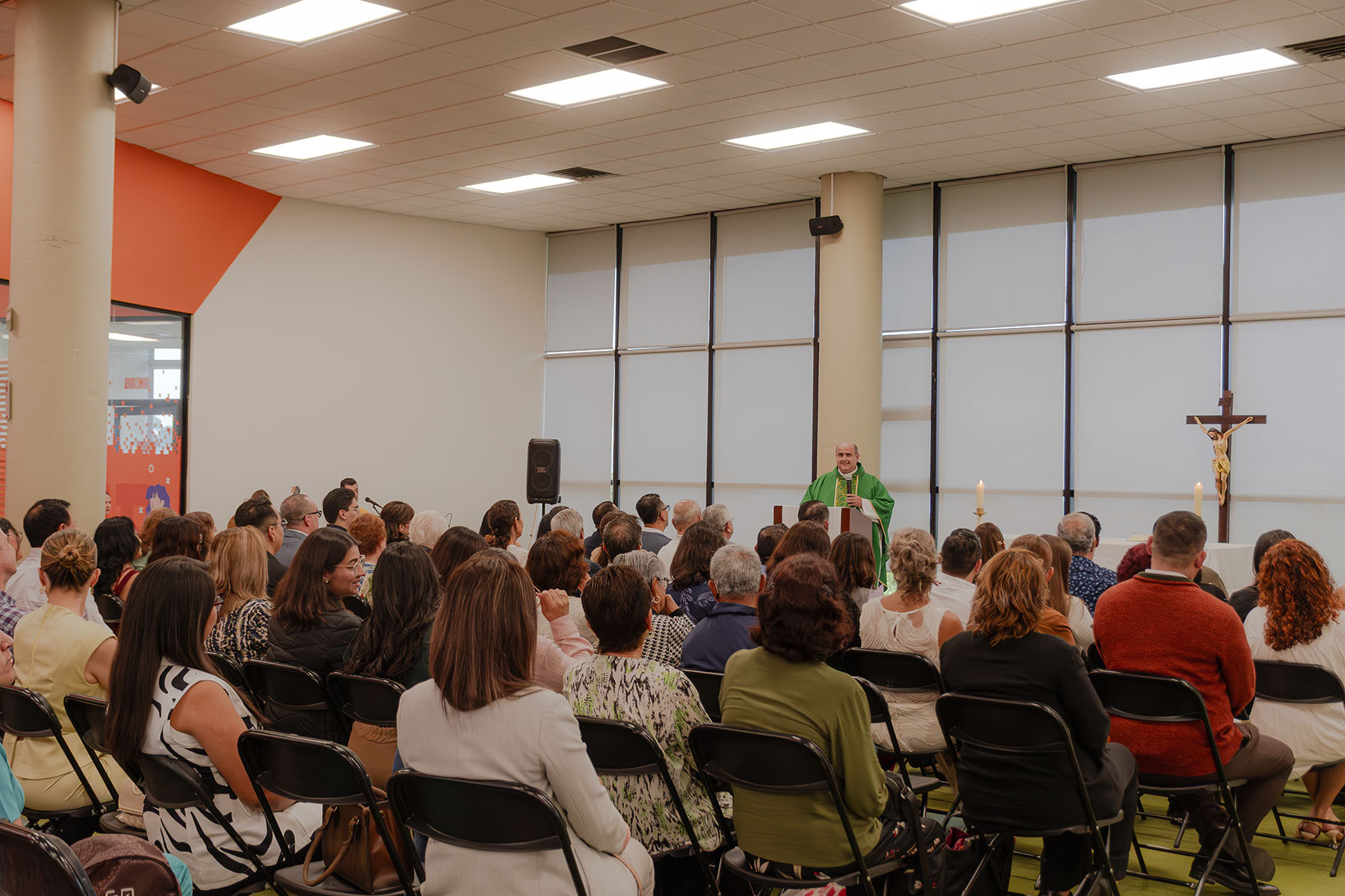 2 / 76 - Ceremonia de Clausura de Diplomados 2 / 76 - Ceremonia de Clausura de Diplomados