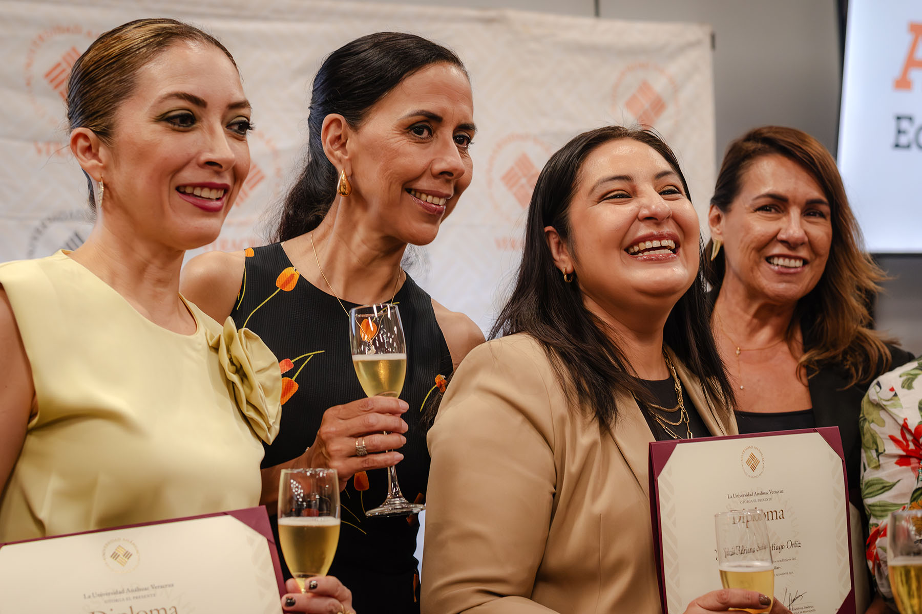 48 / 76 - Ceremonia de Clausura de Diplomados 48 / 76 - Ceremonia de Clausura de Diplomados