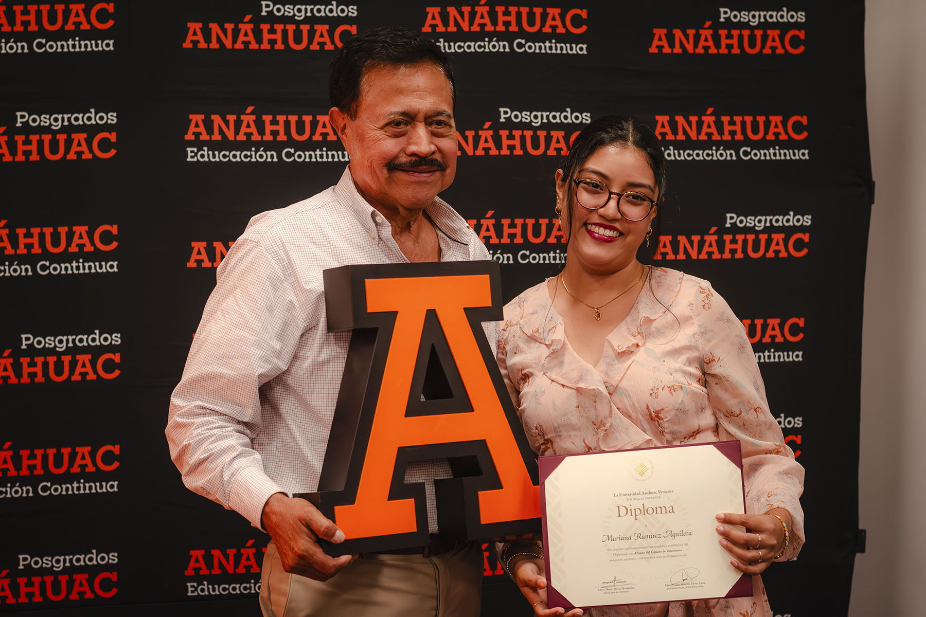 71 / 76 - Ceremonia de Clausura de Diplomados 71 / 76 - Ceremonia de Clausura de Diplomados