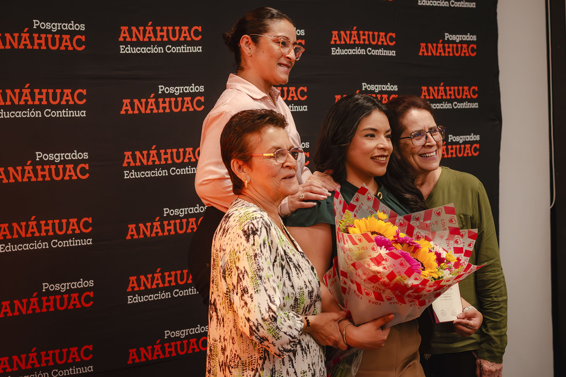 76 / 76 - Ceremonia de Clausura de Diplomados 76 / 76 - Ceremonia de Clausura de Diplomados