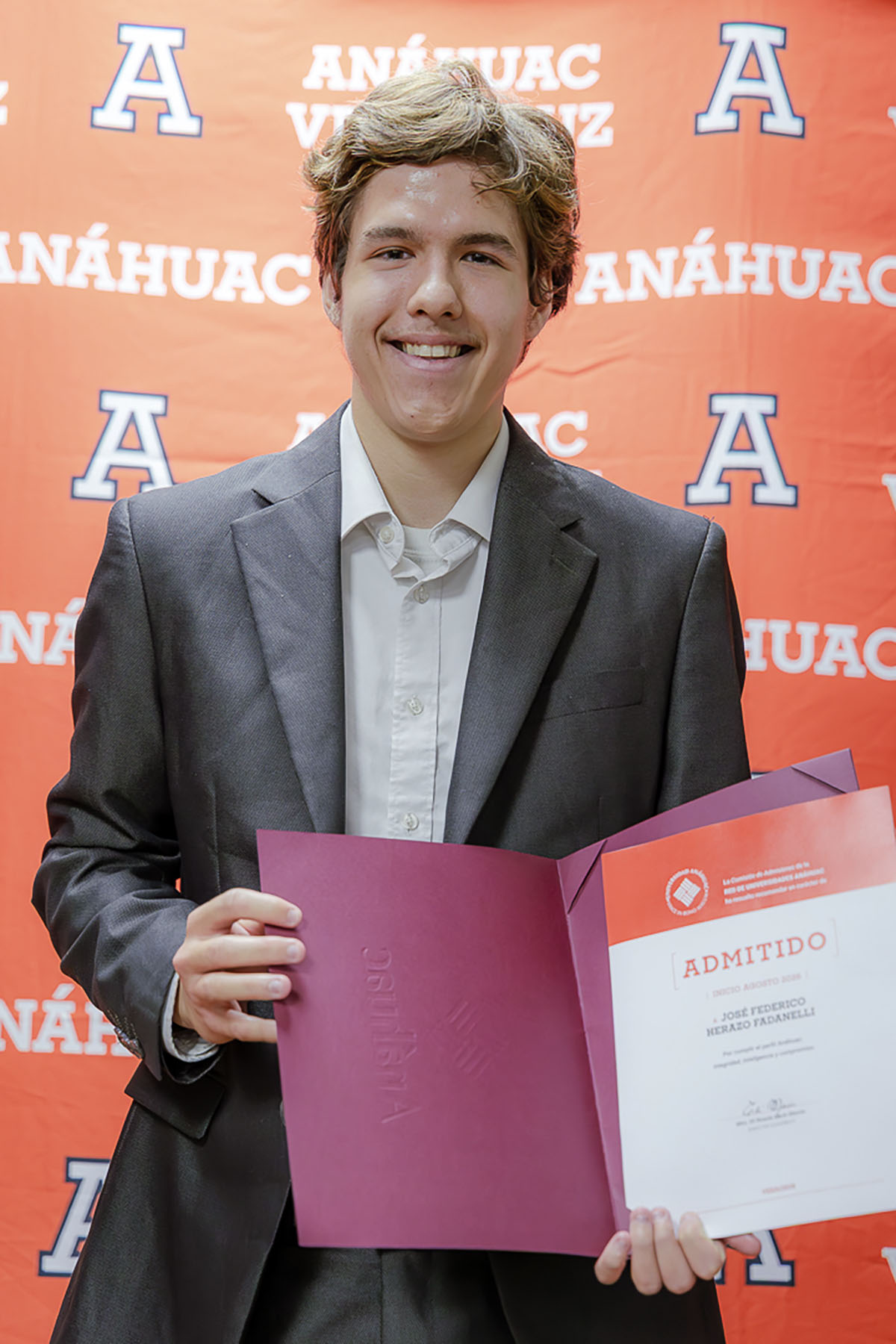 3 / 96 - Entrega de Cartas de Admisión: Galería 3 / 96 - Entrega de Cartas de Admisión: Galería