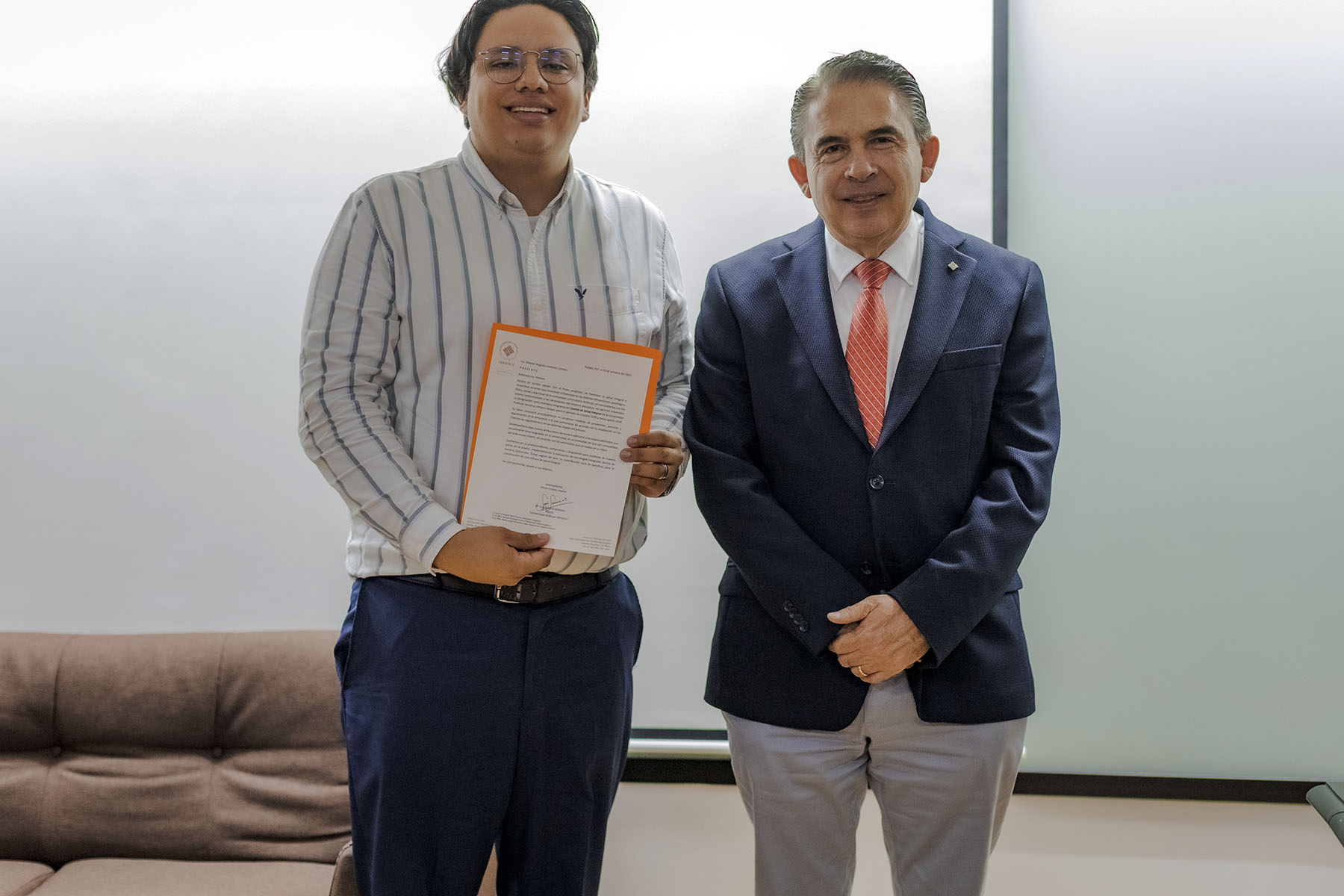 11 / 14 - Comité del Modelo de Salud Integral: Entrega de Nombramientos 11 / 14 - Comité del Modelo de Salud Integral: Entrega de Nombramientos