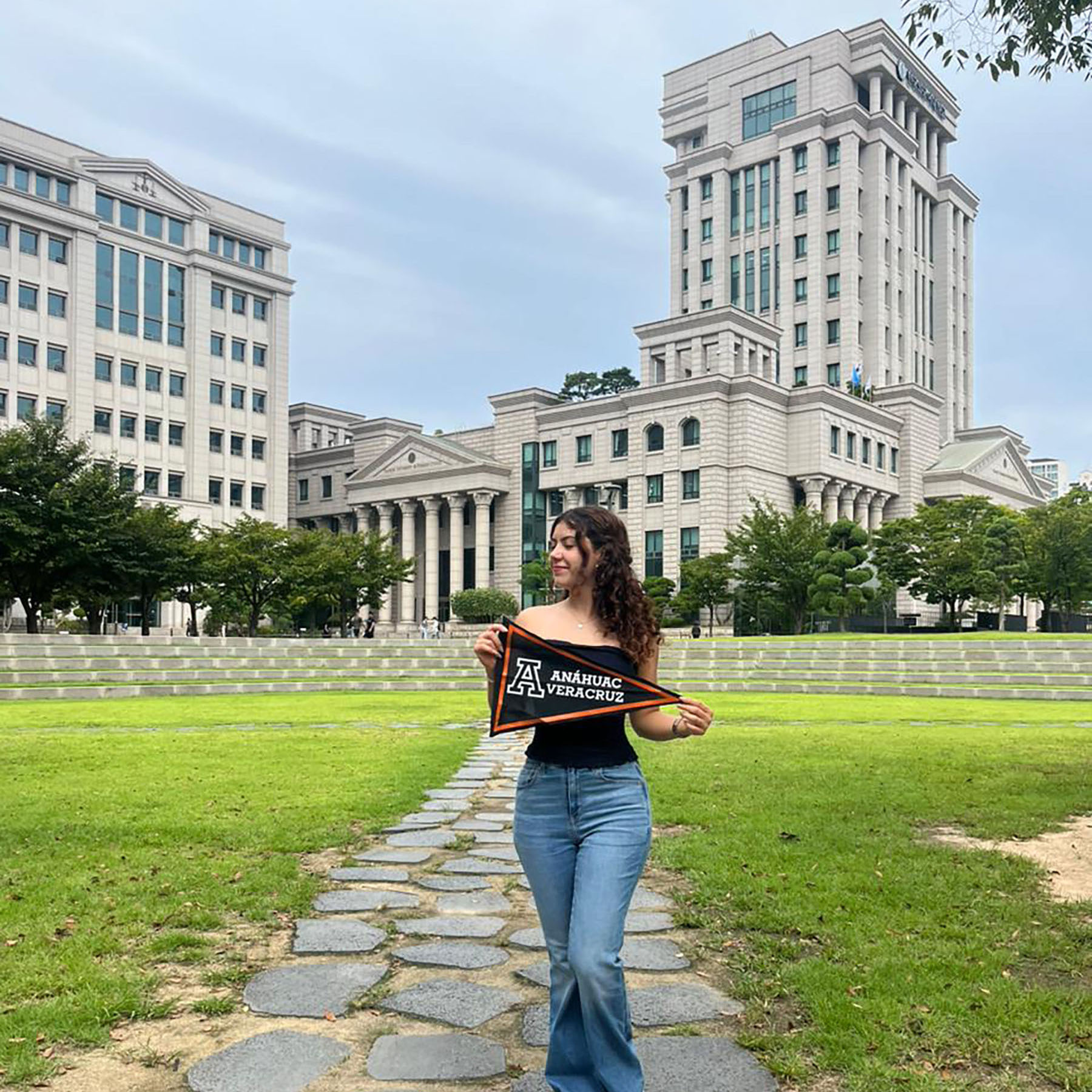 18 / 64 - Estudiantes Viven su Experiencia Internacional 202560 18 / 64 - Estudiantes Viven su Experiencia Internacional 202560