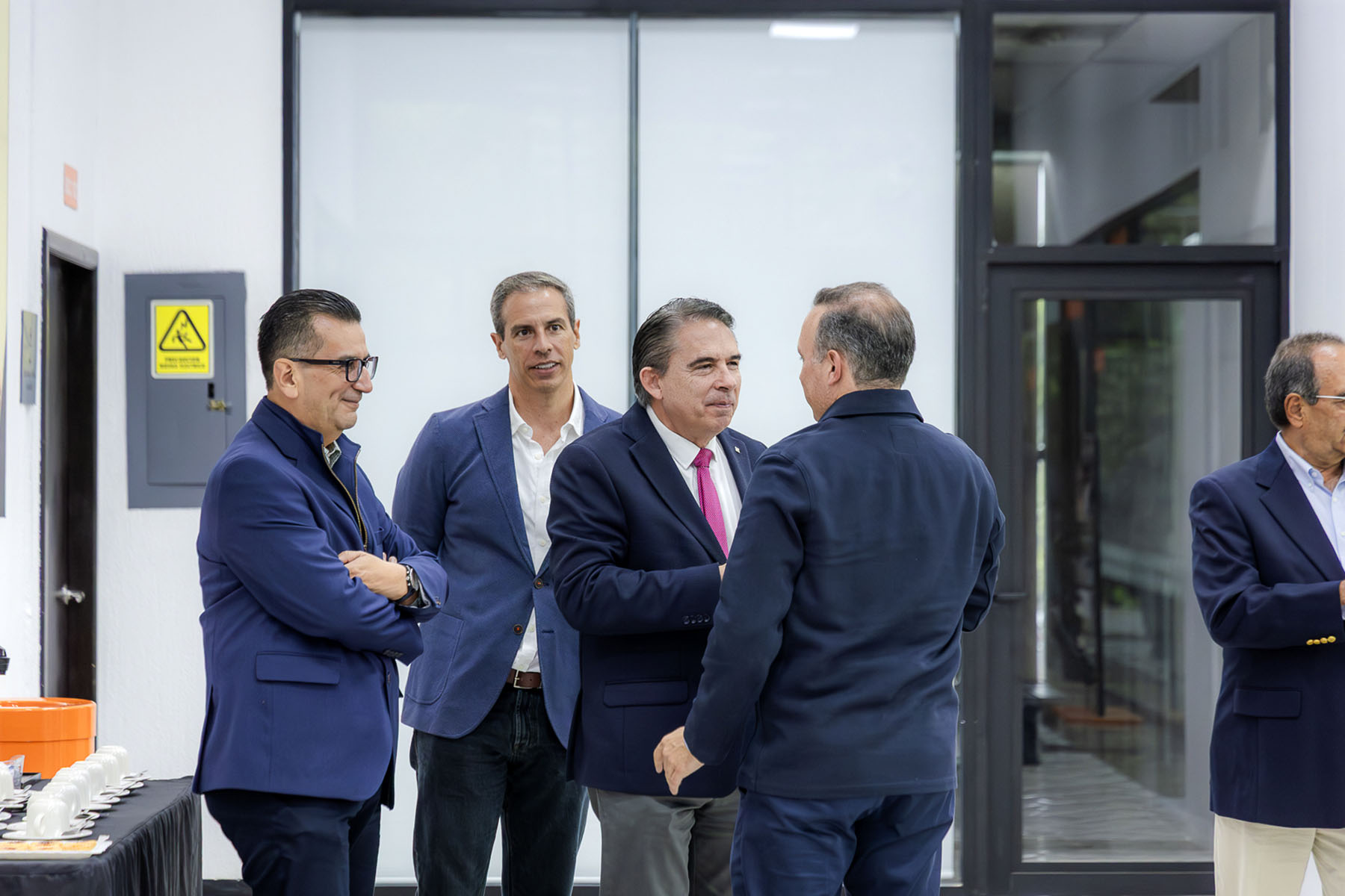 15 / 16 - Instauración de los Nuevos Salones de Posgrado y Educación Continua 15 / 16 - Instauración de los Nuevos Salones de Posgrado y Educación Continua