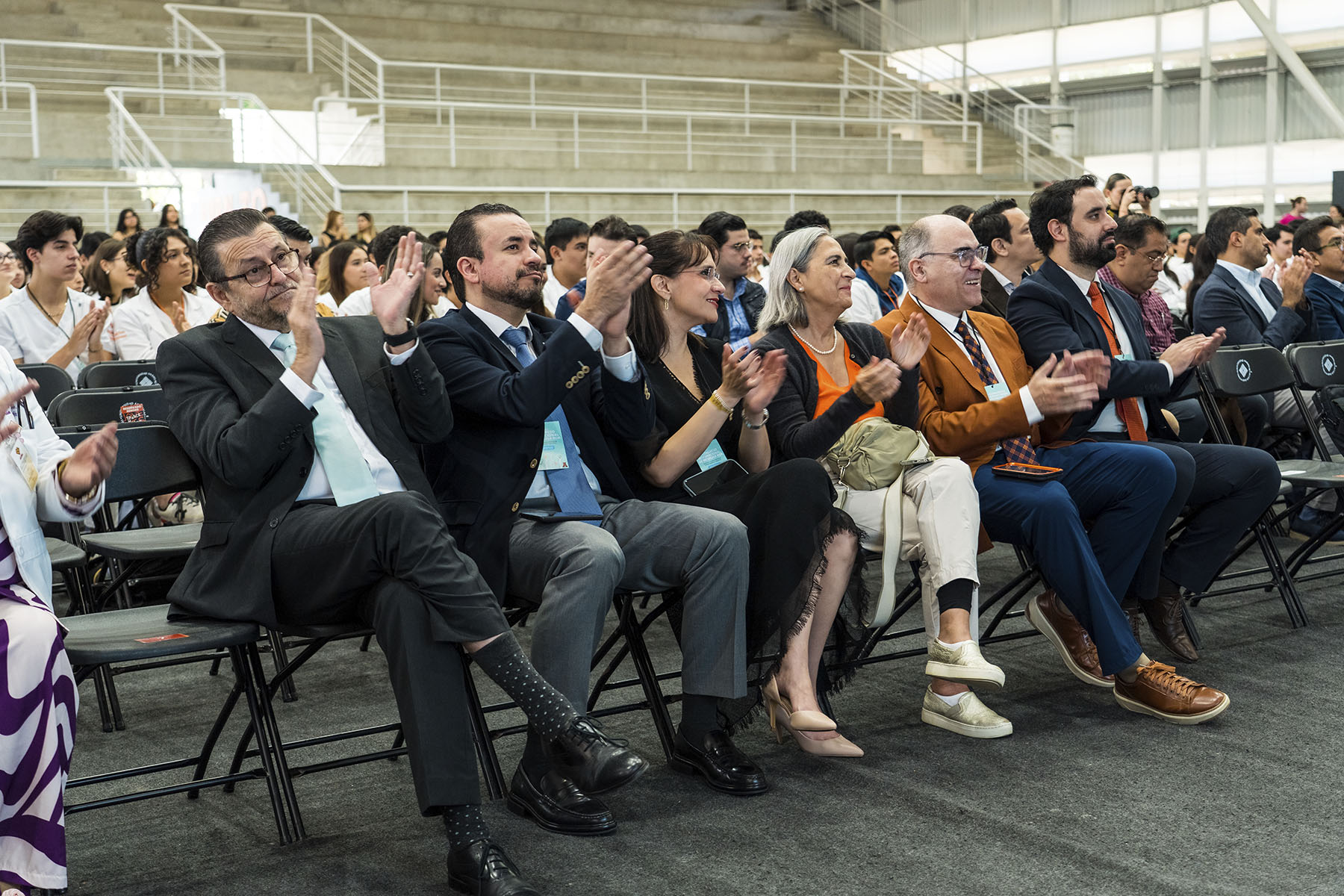 6 / 135 - Día Uno 6 / 135 - Día Uno