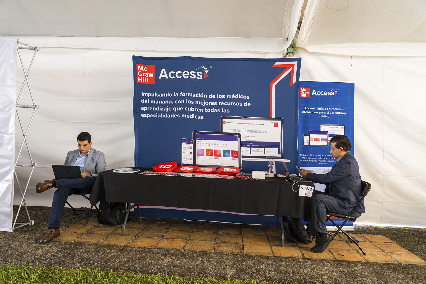 13 / 135 - Día Uno 13 / 135 - Día Uno