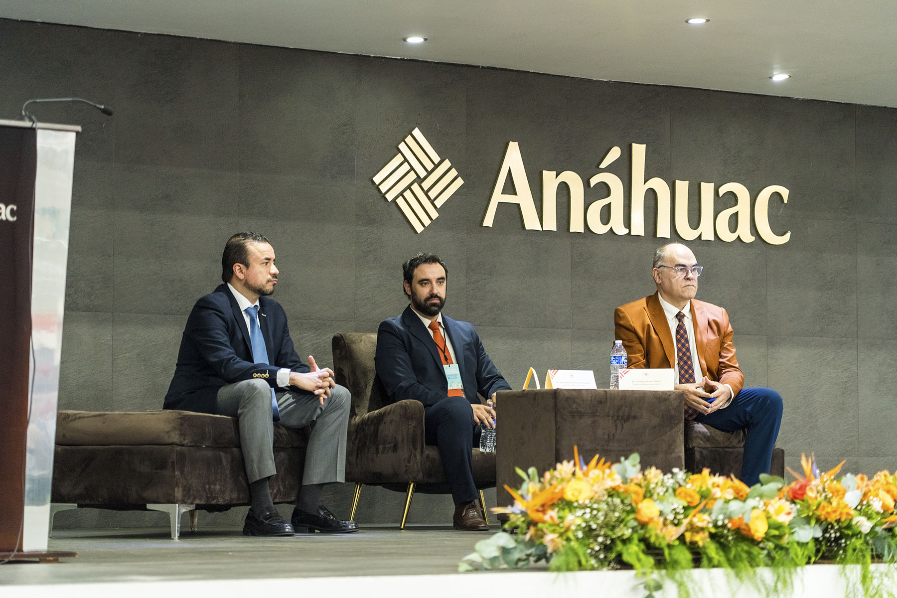 33 / 135 - Día Uno 33 / 135 - Día Uno