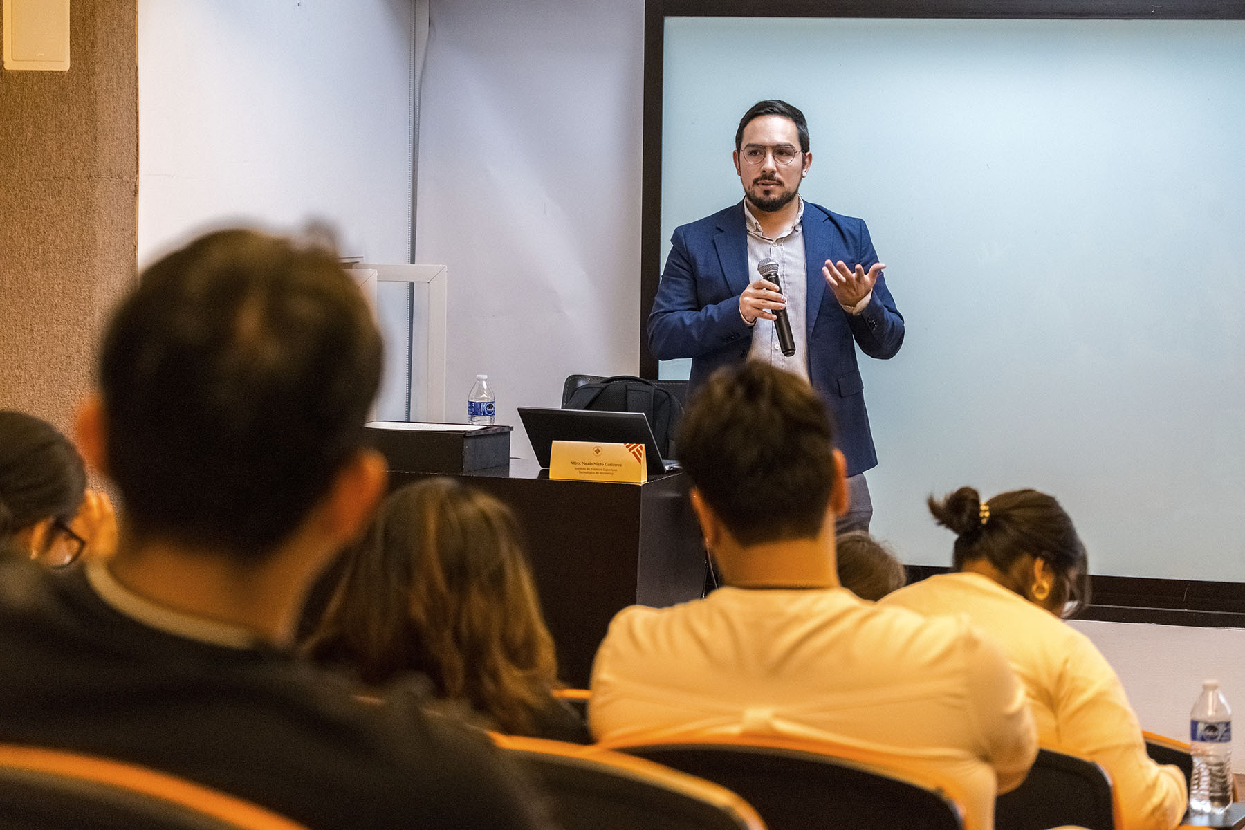 74 / 135 - Día Dos 74 / 135 - Día Dos