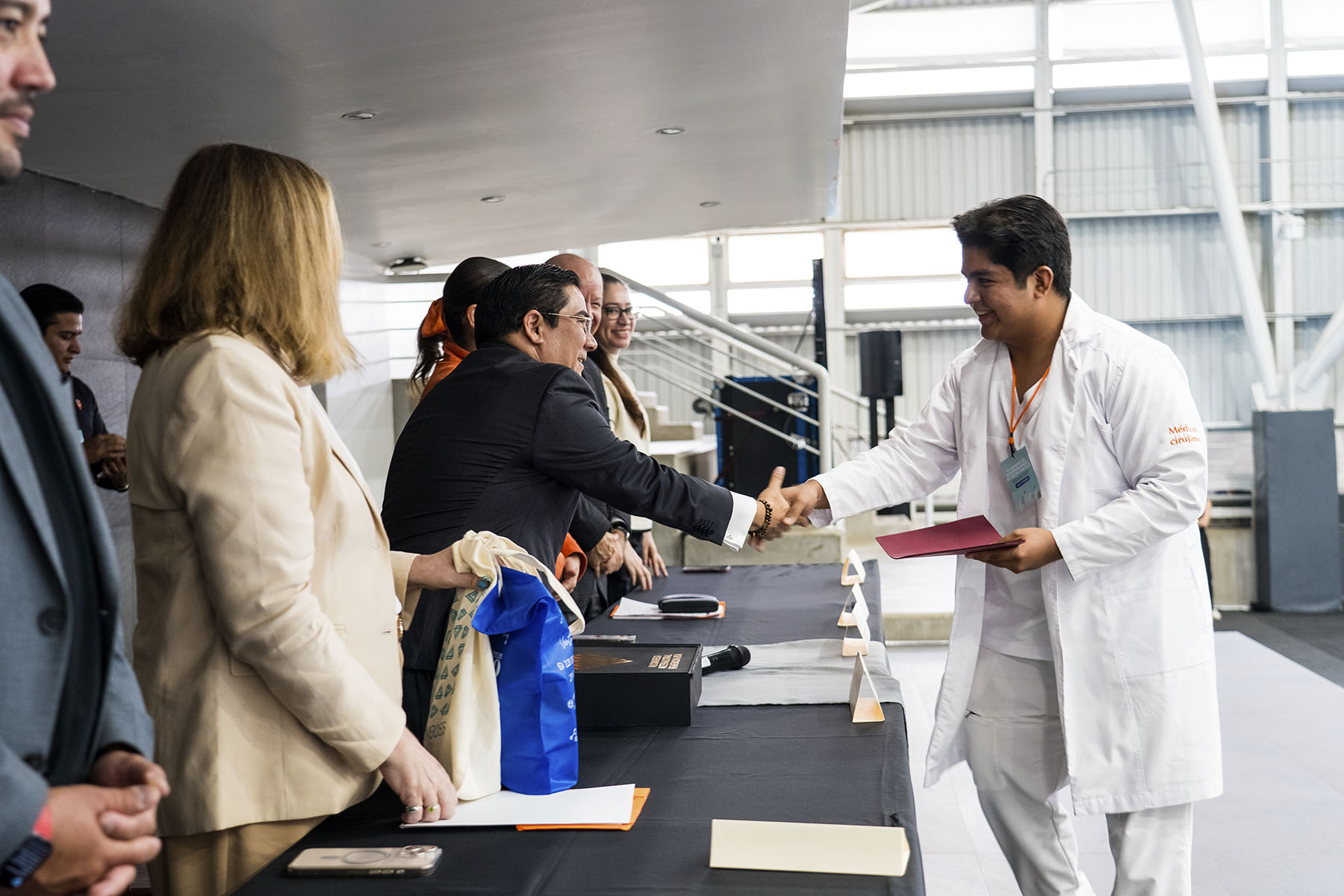 124 / 135 - Día Tres 124 / 135 - Día Tres