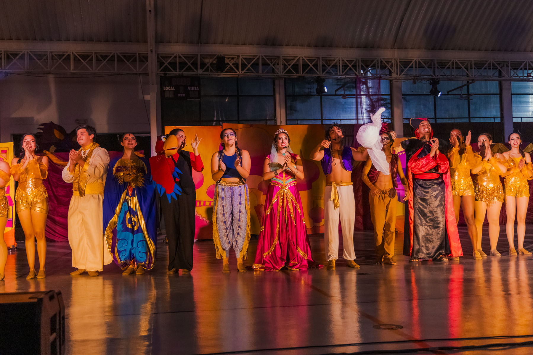 56 / 91 - Arte y Cultura 56 / 91 - Arte y Cultura